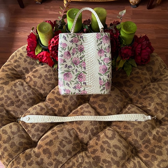 Brahmin Amelia Labyrinth Handbag Purple Flowers - Picture 6 of 14